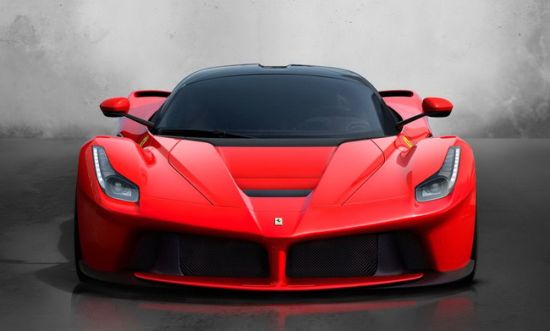 LaFerrari 于今年日内瓦车展首次亮相，取代 Enzo Ferrari 车型， 全球仅限量生产 499 台