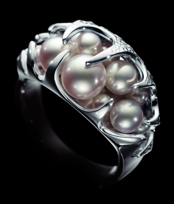 危险诱惑指环：日本阿古屋海水珍珠，淡水珍珠，灰色钻石（024 ct）